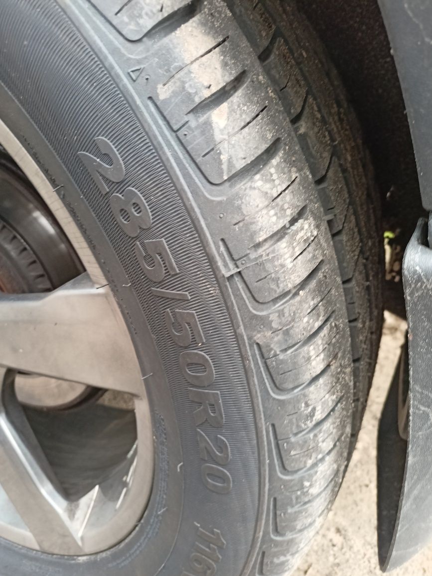 Dwie Opony bez felg 285/50 R20