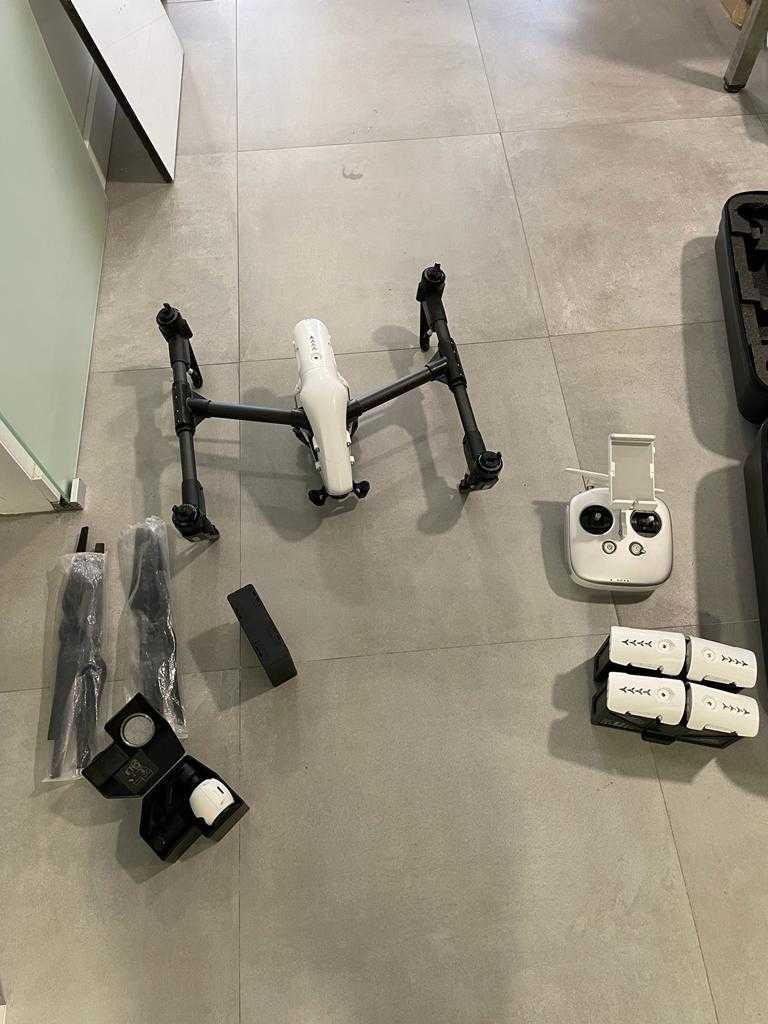 DJI Inspire 1 com 8 baterias + mini ipad