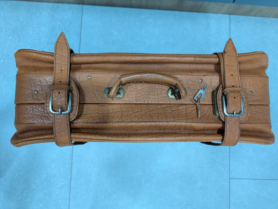 Валіза з натуральної шкіри, 80-ті роки