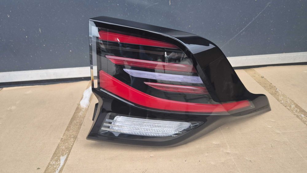 Lampa tylna LED PRAWA TYŁ Kia Sportage V 5 2021- OE 92402-R2100 EU ORY