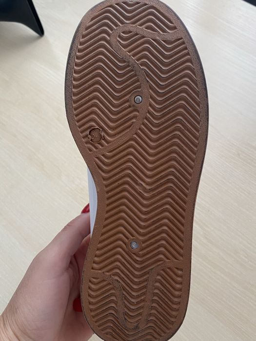 Дитячі кросівки взуття