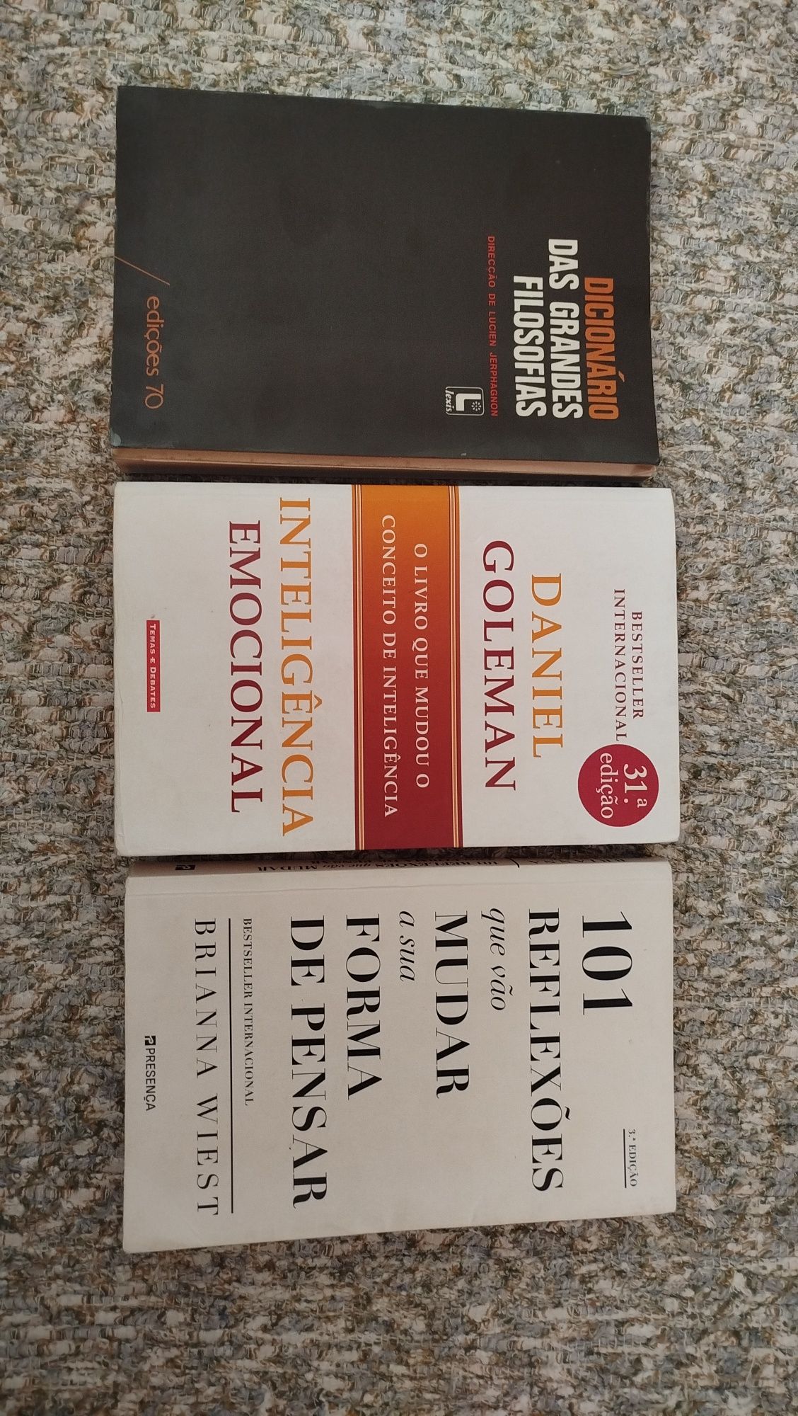 Livros                        .