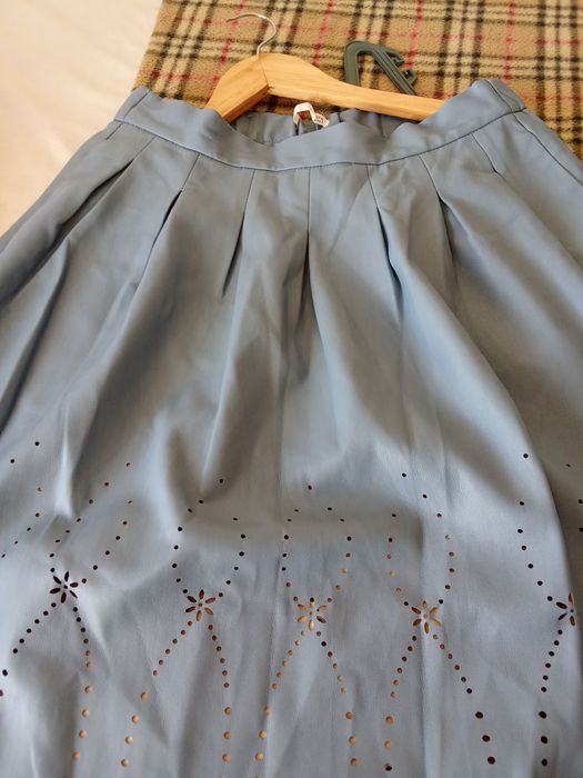 Saia midi em napa(Sfera Casual)