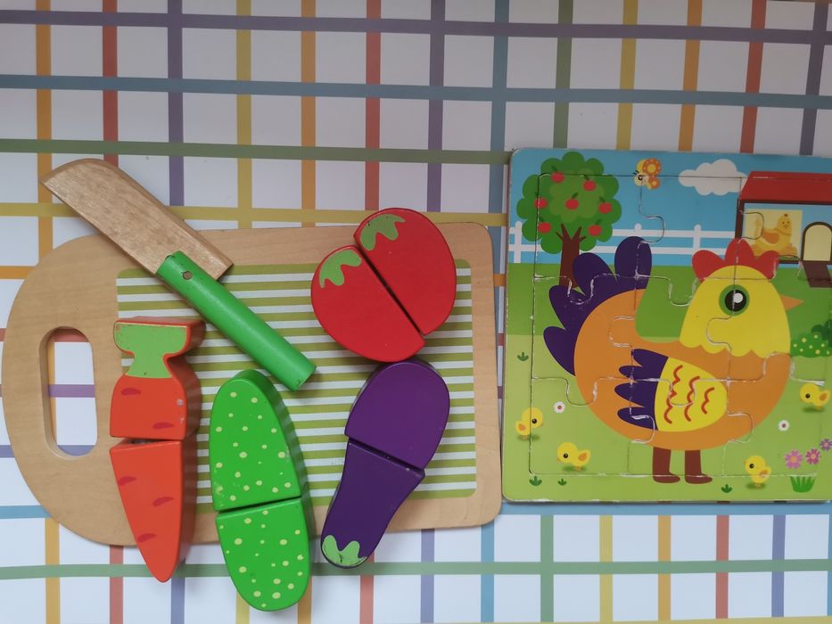 Drewniane warzywa z deską do krojenia plus puzzle