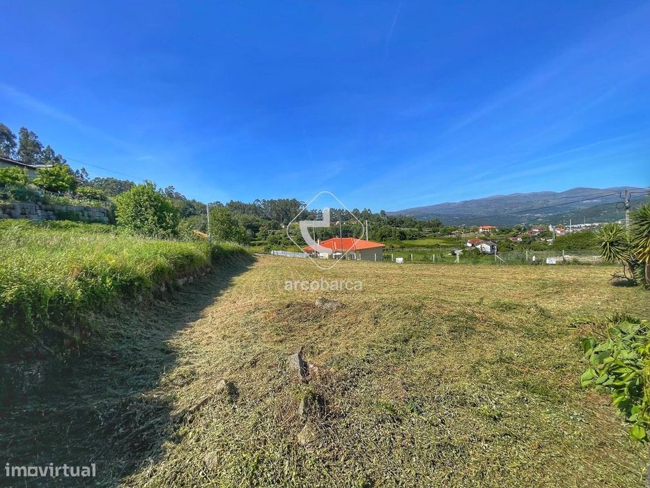 Terreno com 2000m2 para Construção – Vila Fonche, Arcos de Valdevez