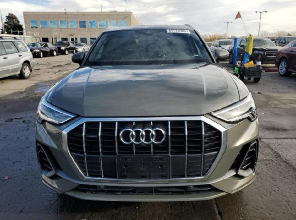 AUDI Q3 83a бампера б/у в колір та інші запчастини