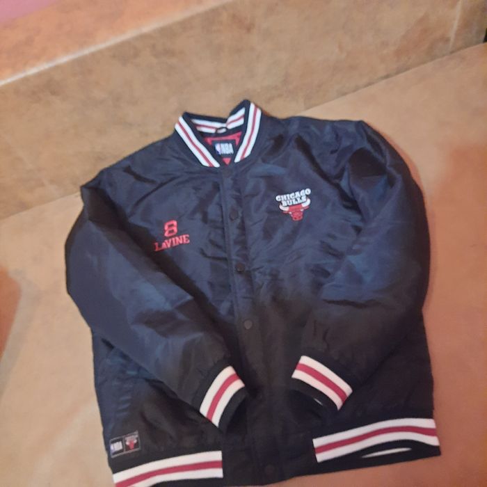бомбер Chicago bulls  NBA в отл.состоянии М и L