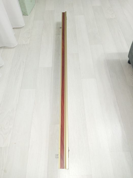 Карниз на стіну або стелю