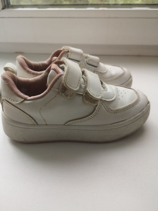 Кросівки для дівчинки