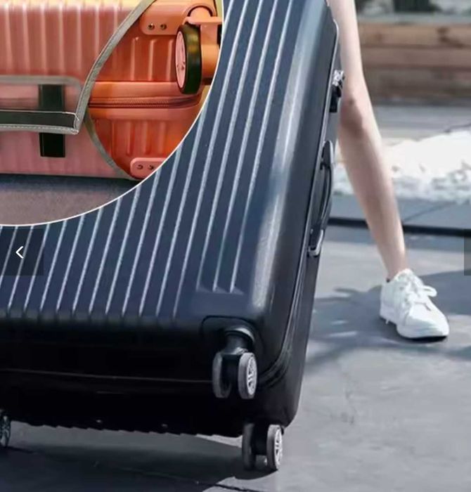 Прозорий чохол для валізи