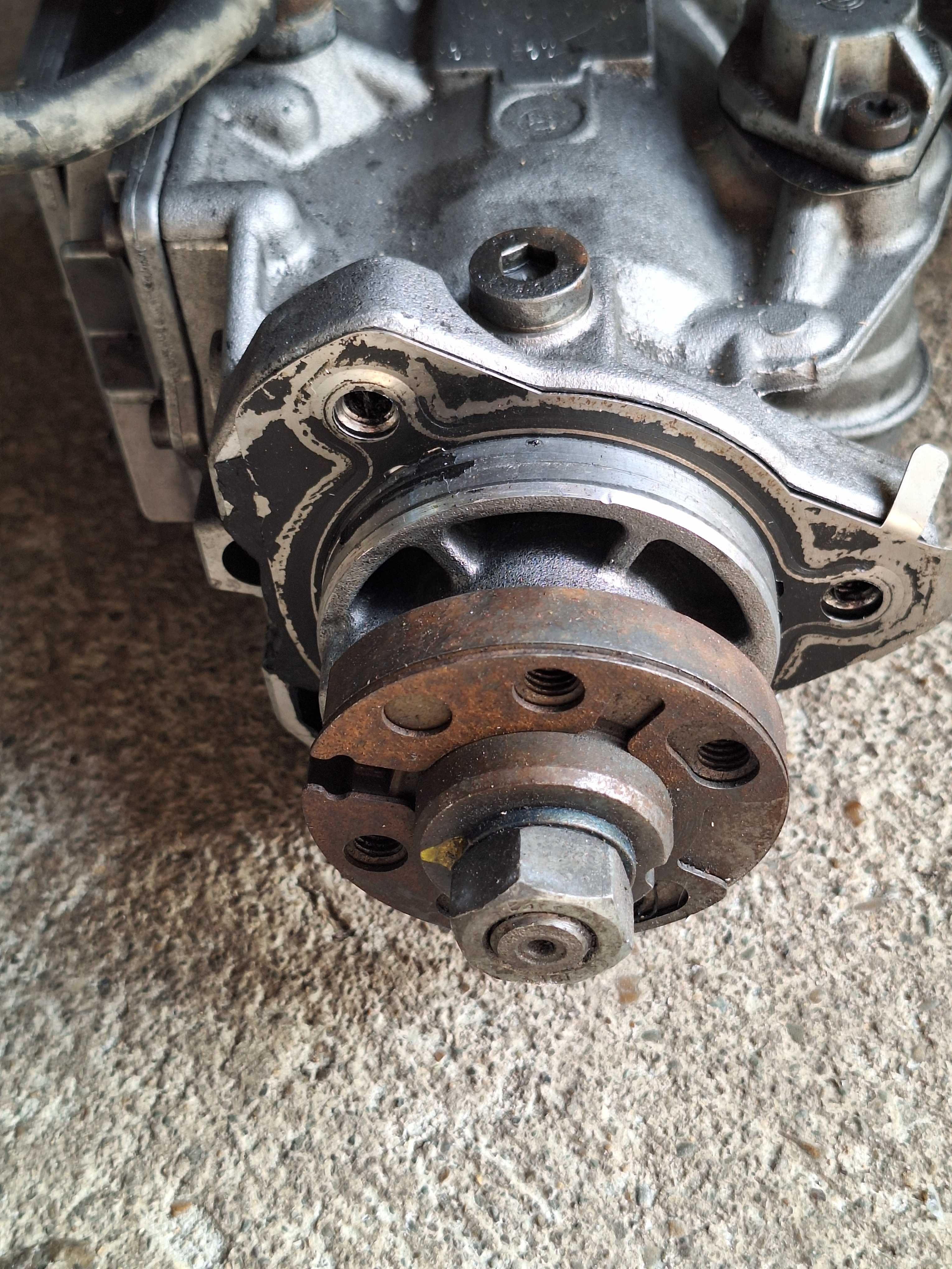 0470004012 Bosch насос паливний високого тиску ford transit 2.0tdi