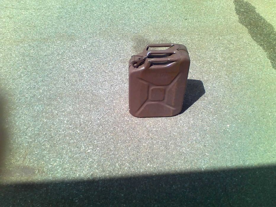 1  емкость на100л  38л прямоугольная