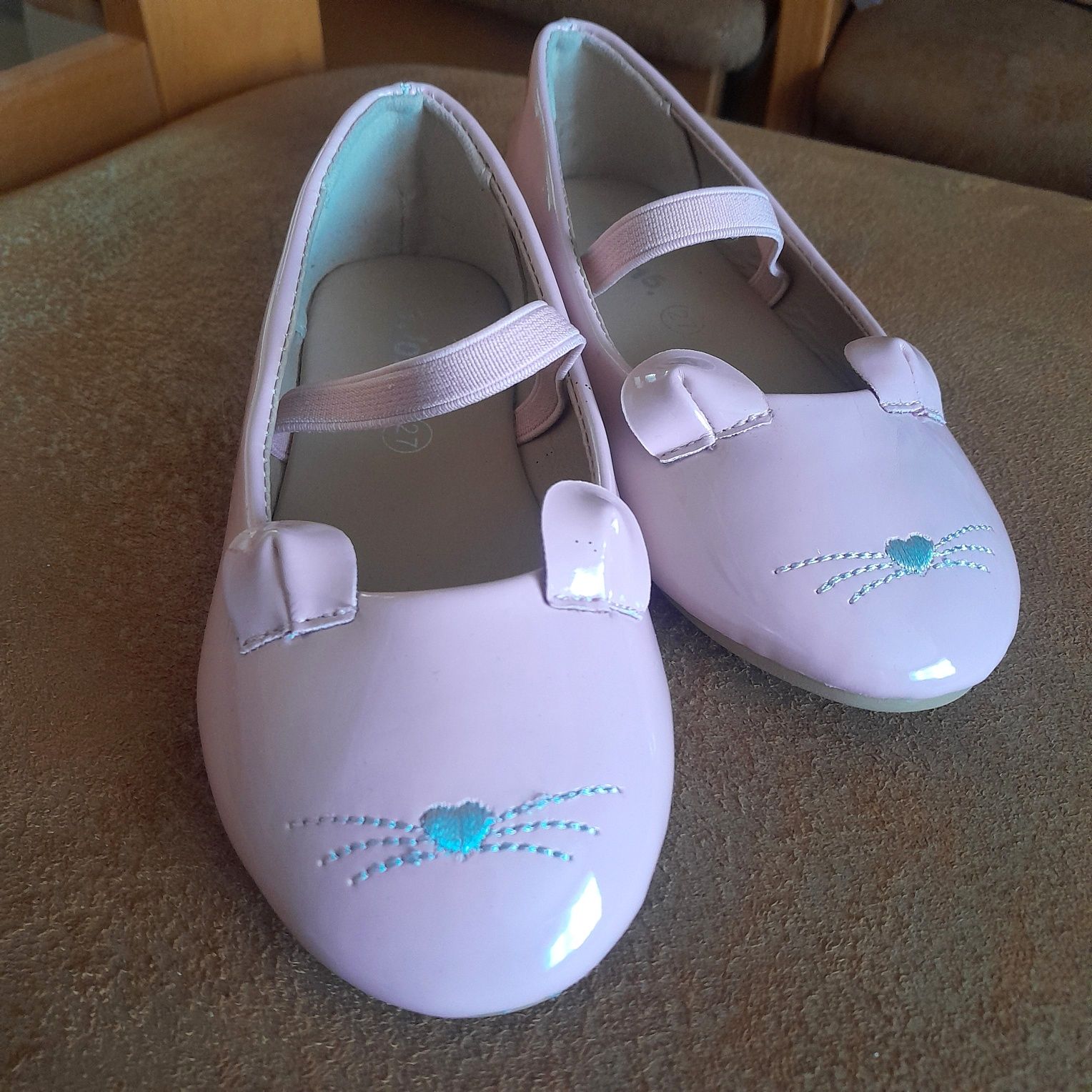 Pantofelki r.27 nowe