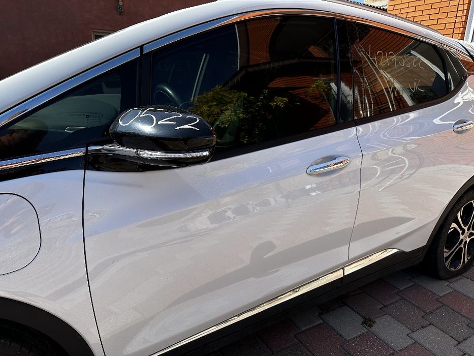 Двері Chevrolet Bolt Ev