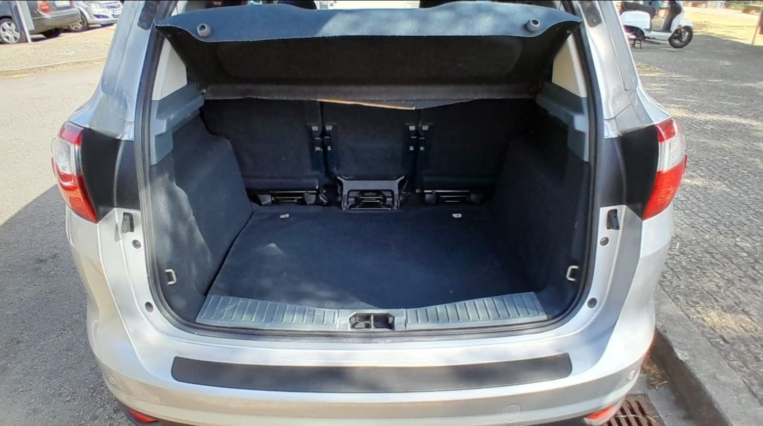 FORD CMAX 1.6Tdci 120cv - 2011 - como nova - muitos extras - NACIONAL