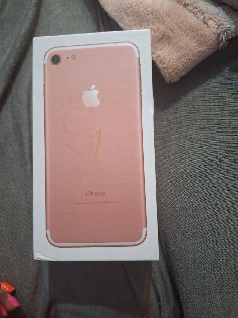 Sprzedam Iphone 7