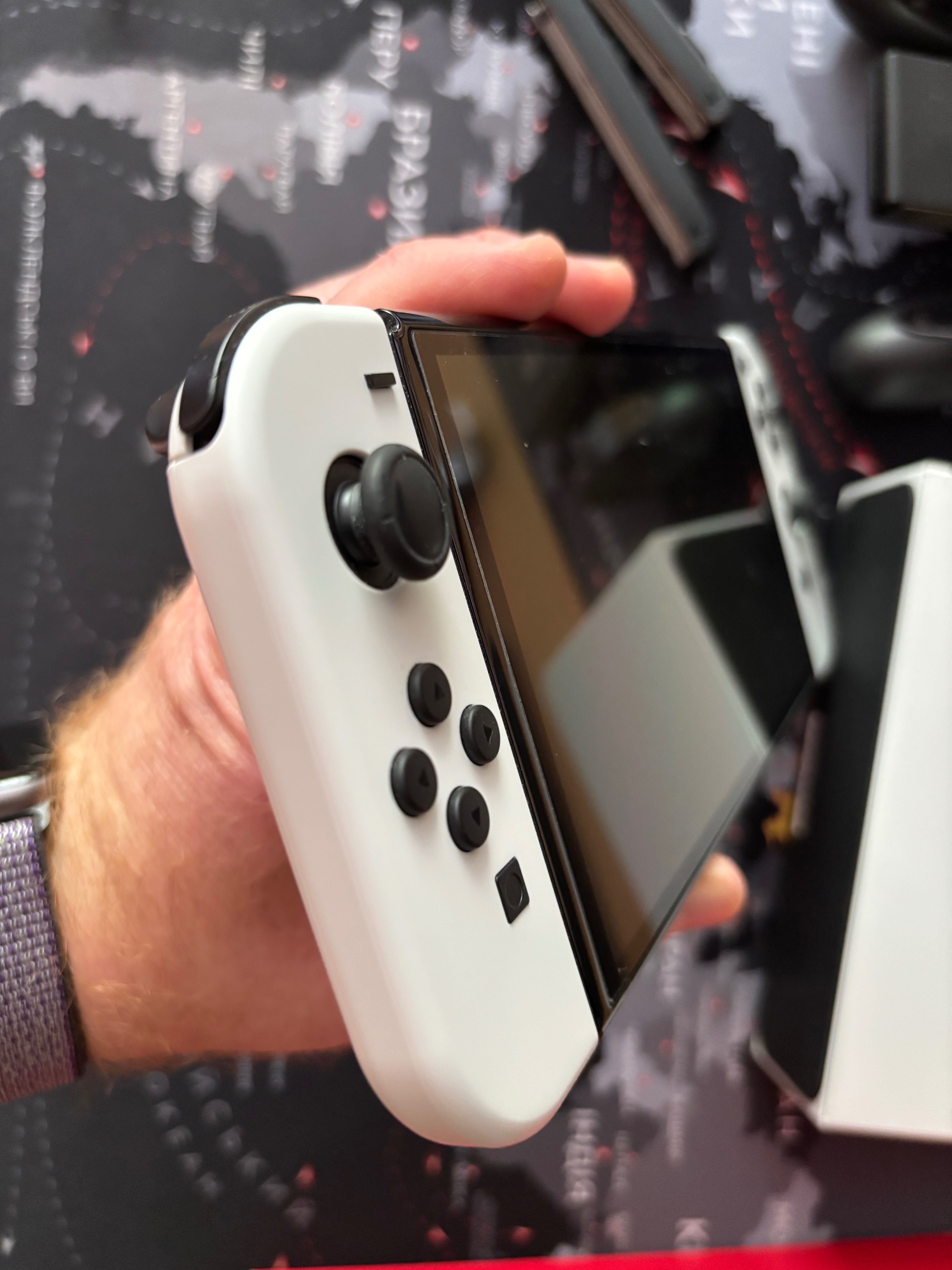 Nintendo Switch OLED 64gb + чохол Hori