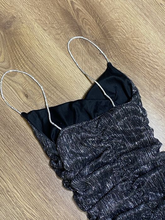 Чорна блискуча сукня. Розмір S