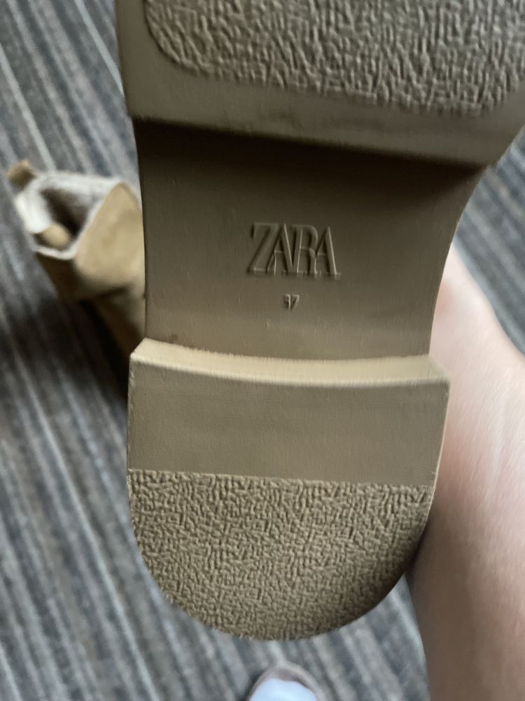 Ботинки Zara, 37 р, на стопу 24,5, натур замша