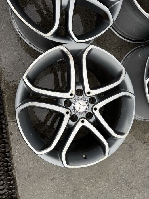 Диски  різноширокі R18 Mercedes W212