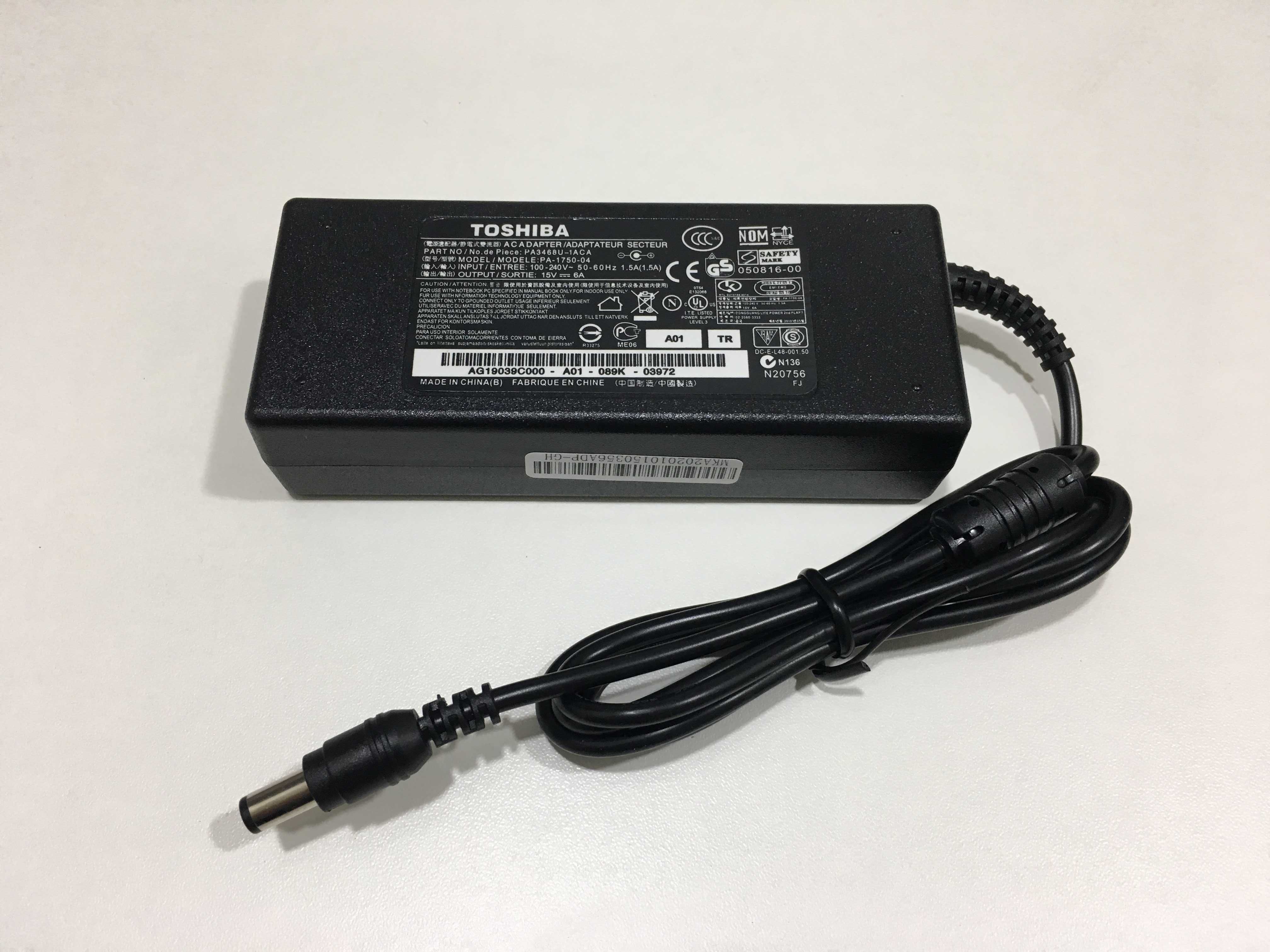 Зарядка ,блок питания для ноутбука Toshiba 15V6A 90W 6.3*3.0mm