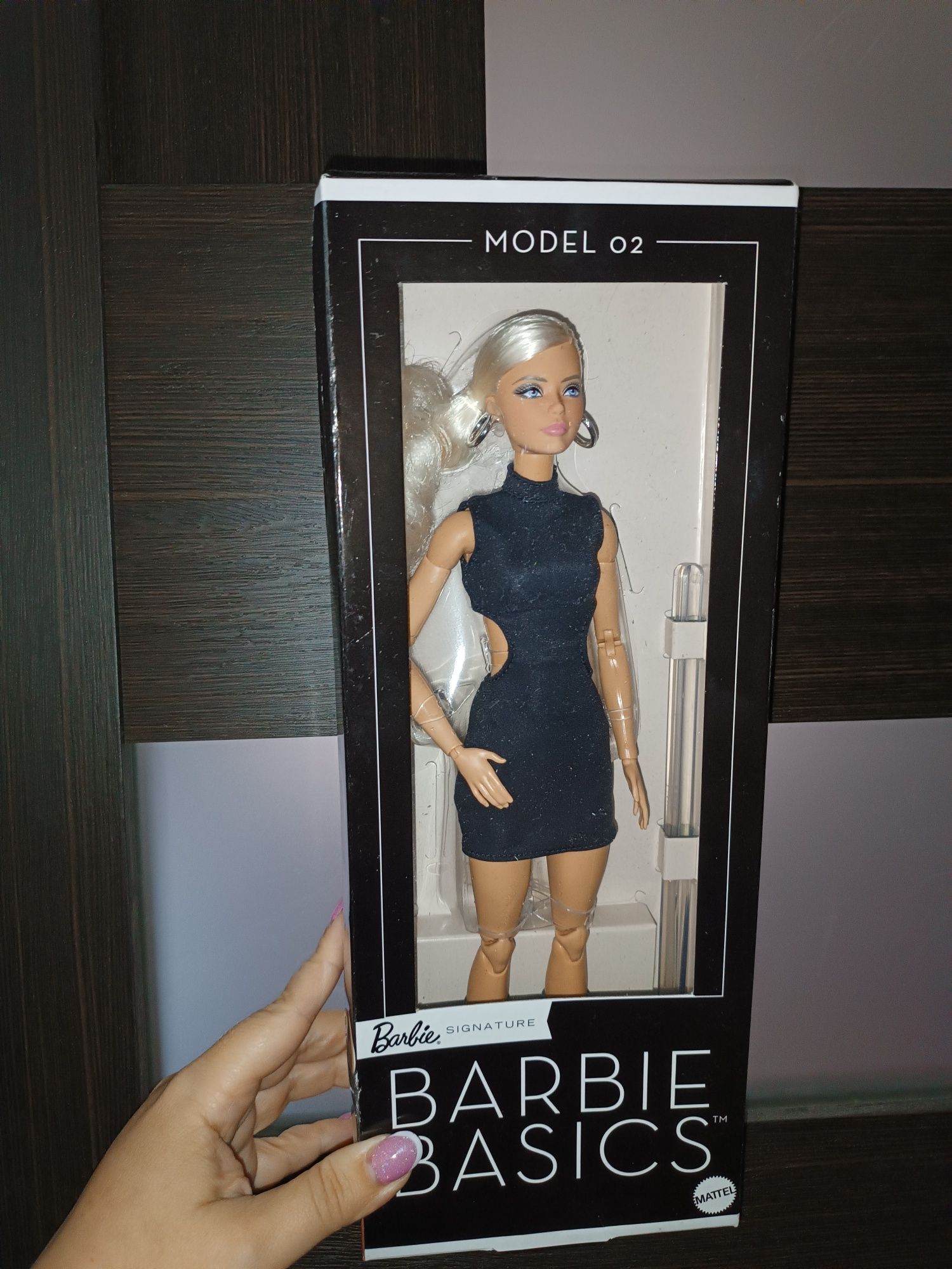 Лялечки Barbie Basics