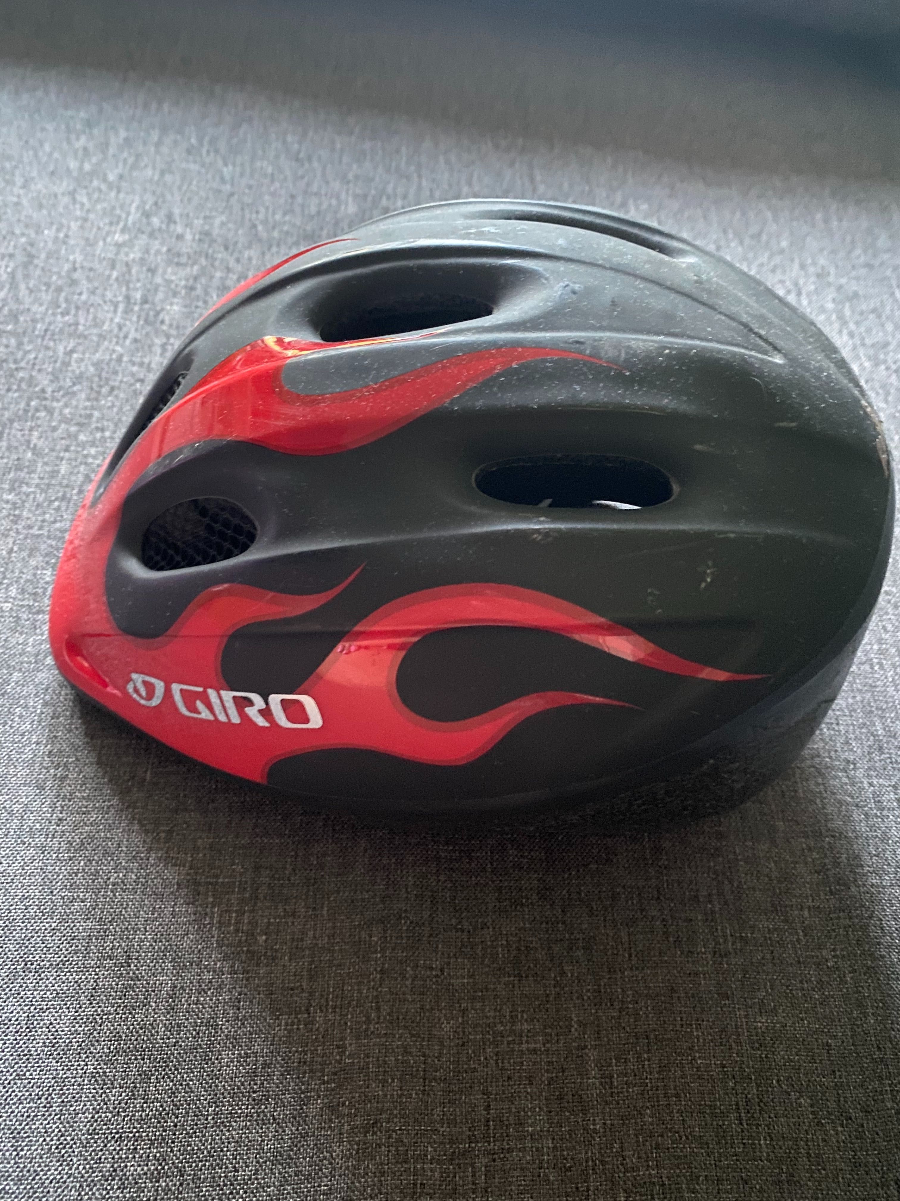 Kask rowerowy GIRO