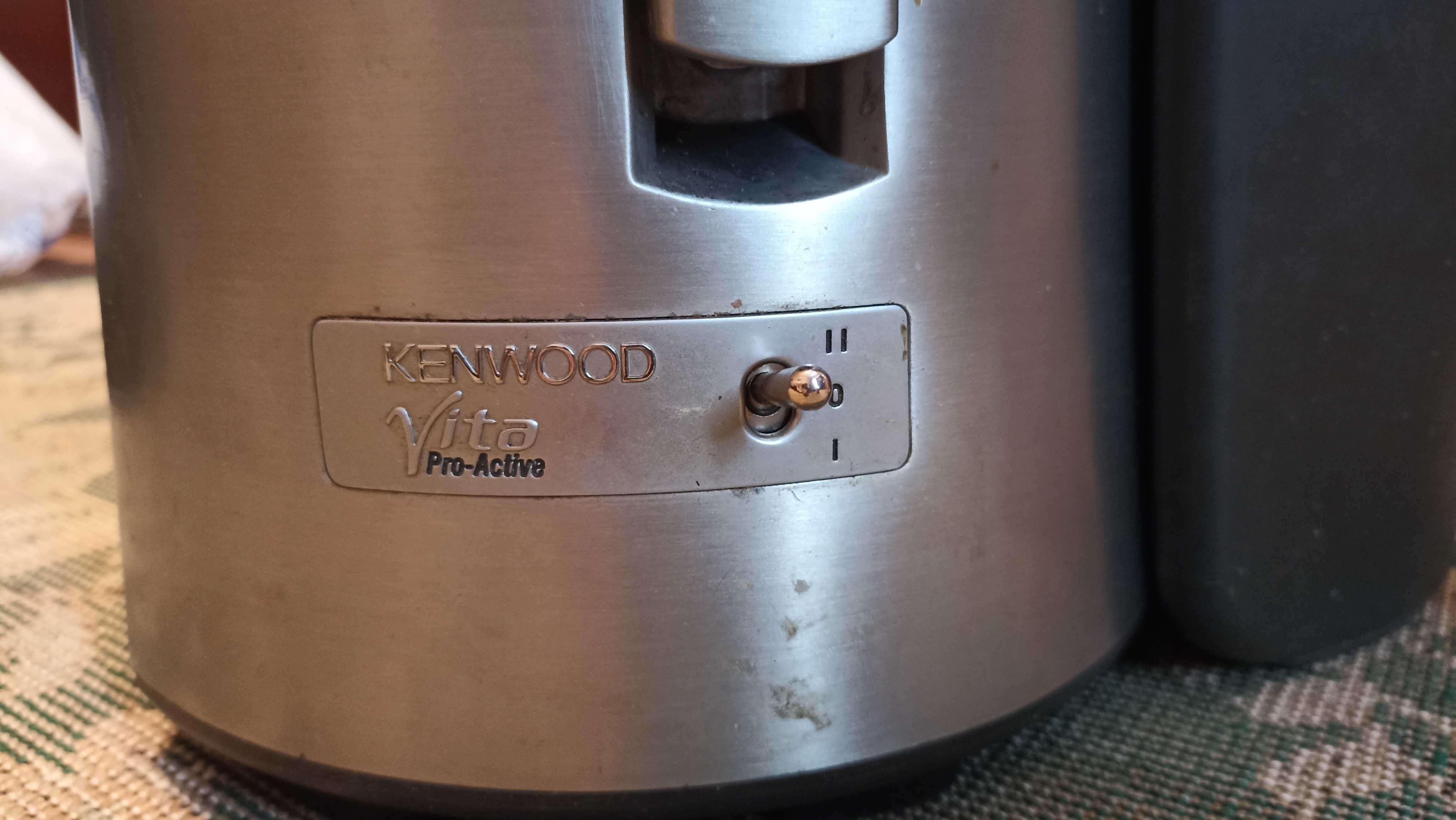 Соковыжималка KENWOOD JE 810