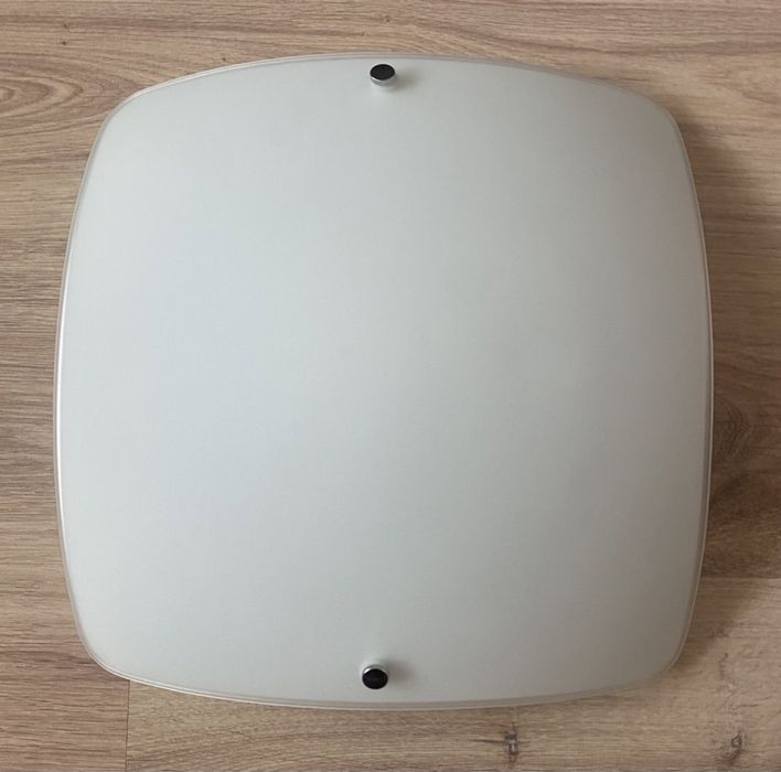 Светильник на потолок