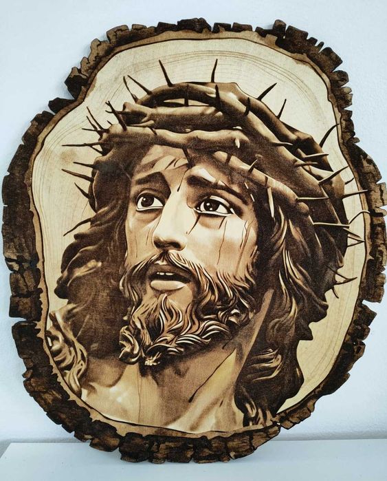 Jezus z koroną cierniową  obraz wypalany w drewnie