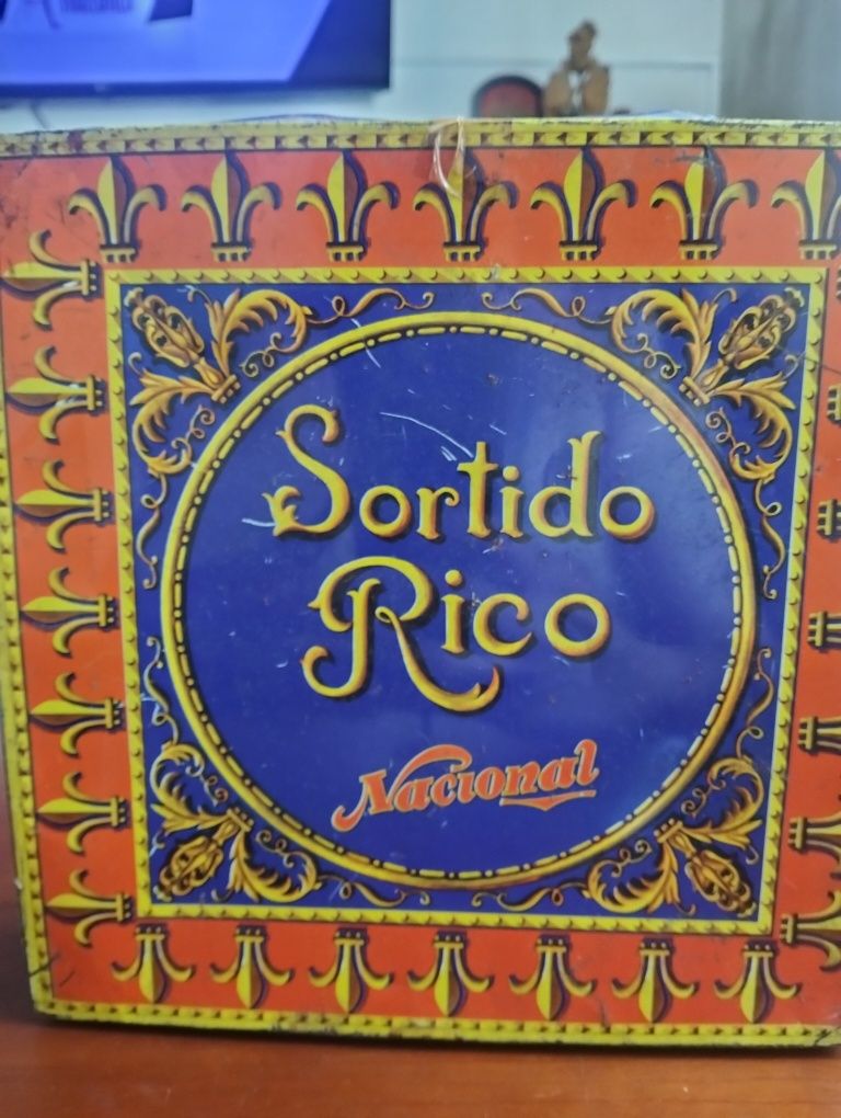 Antiga lata Sortido Rico - Nacional