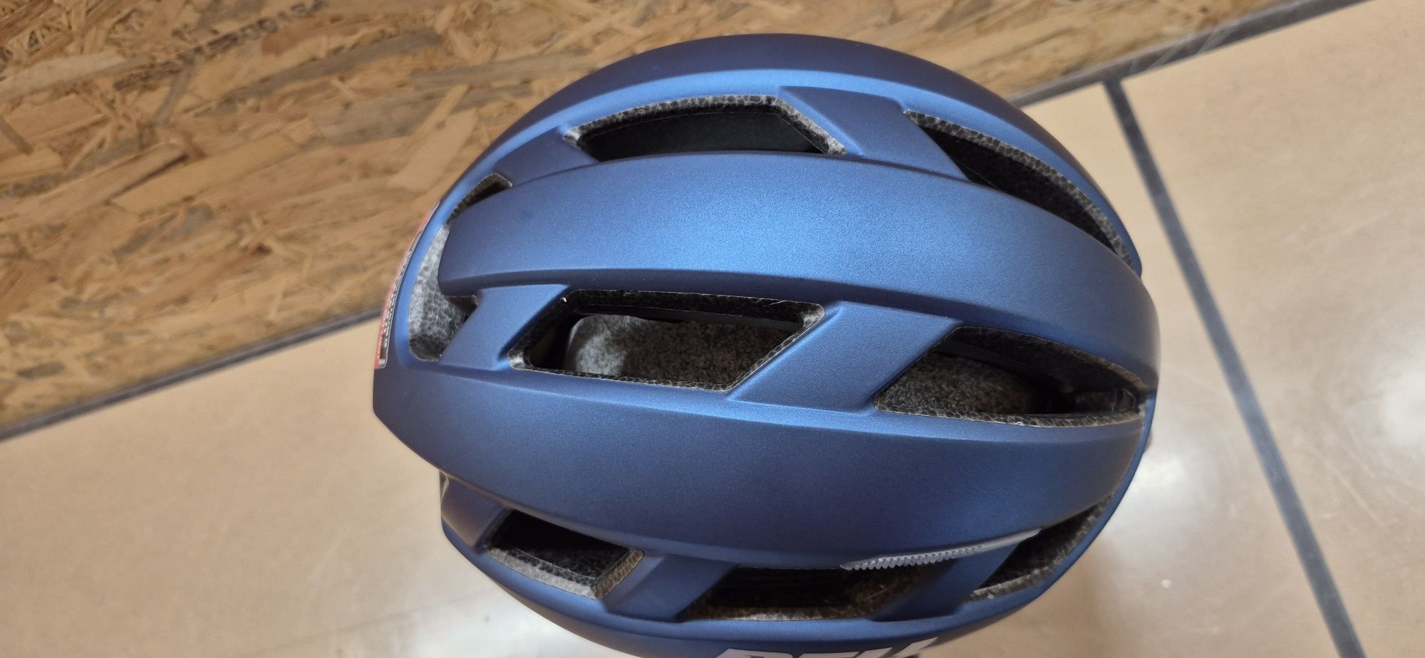 Kask Bell Falcon XR Mips. Rozmiar S .