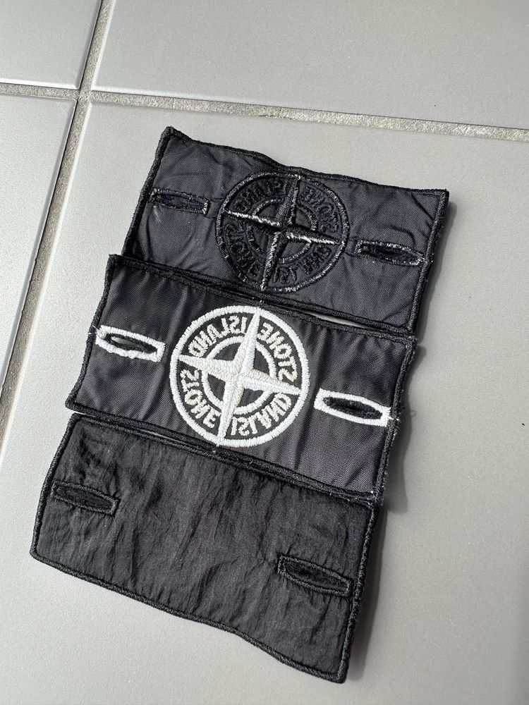 Zestaw z 3 odznak Stone Island