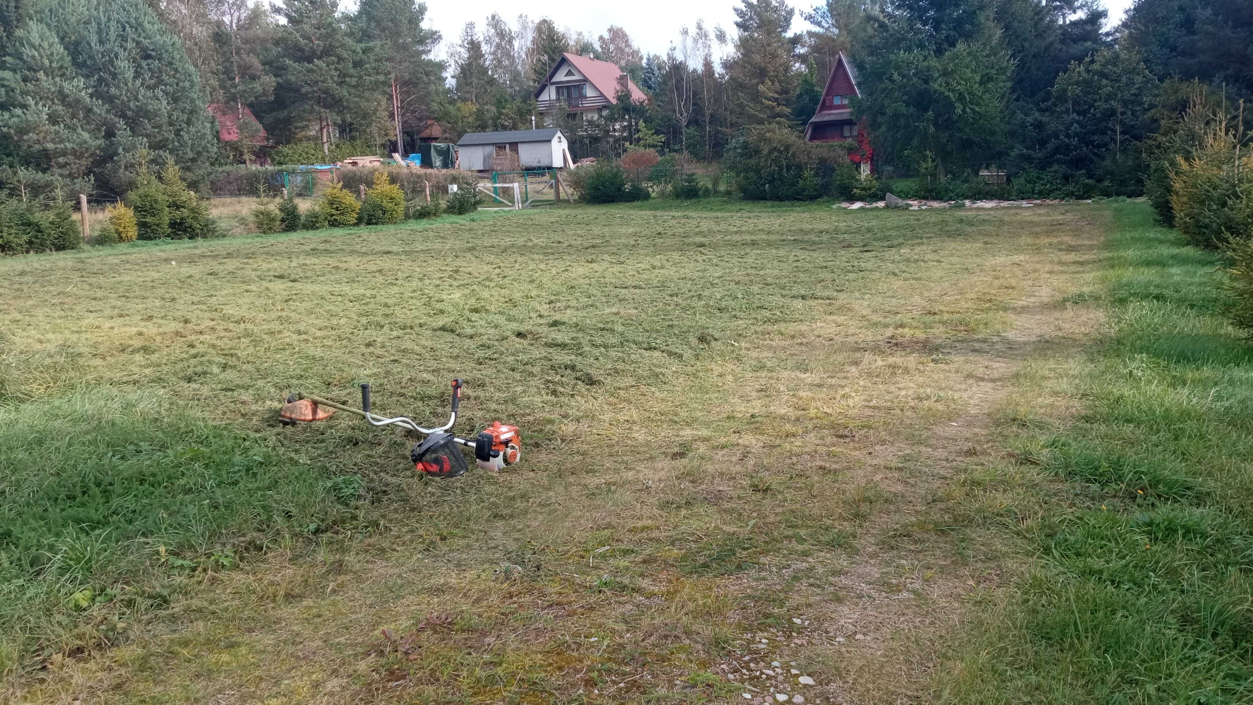 Koszenie traw, cięcie drewna opałowego.