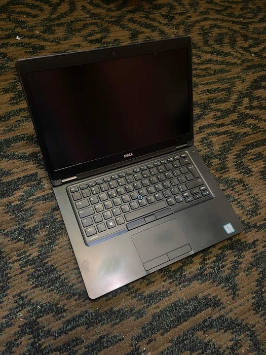 Ігровий ноутбук Dell і5-6300 8 ггб озу SDD в хорошому стані