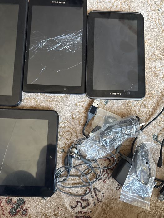 Tablety na części mix za 40 zł całość