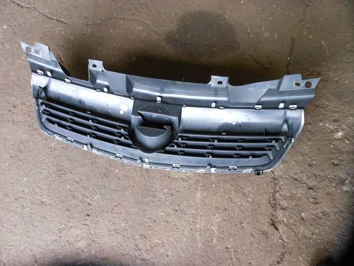 Grill Opel Zafira 2006r