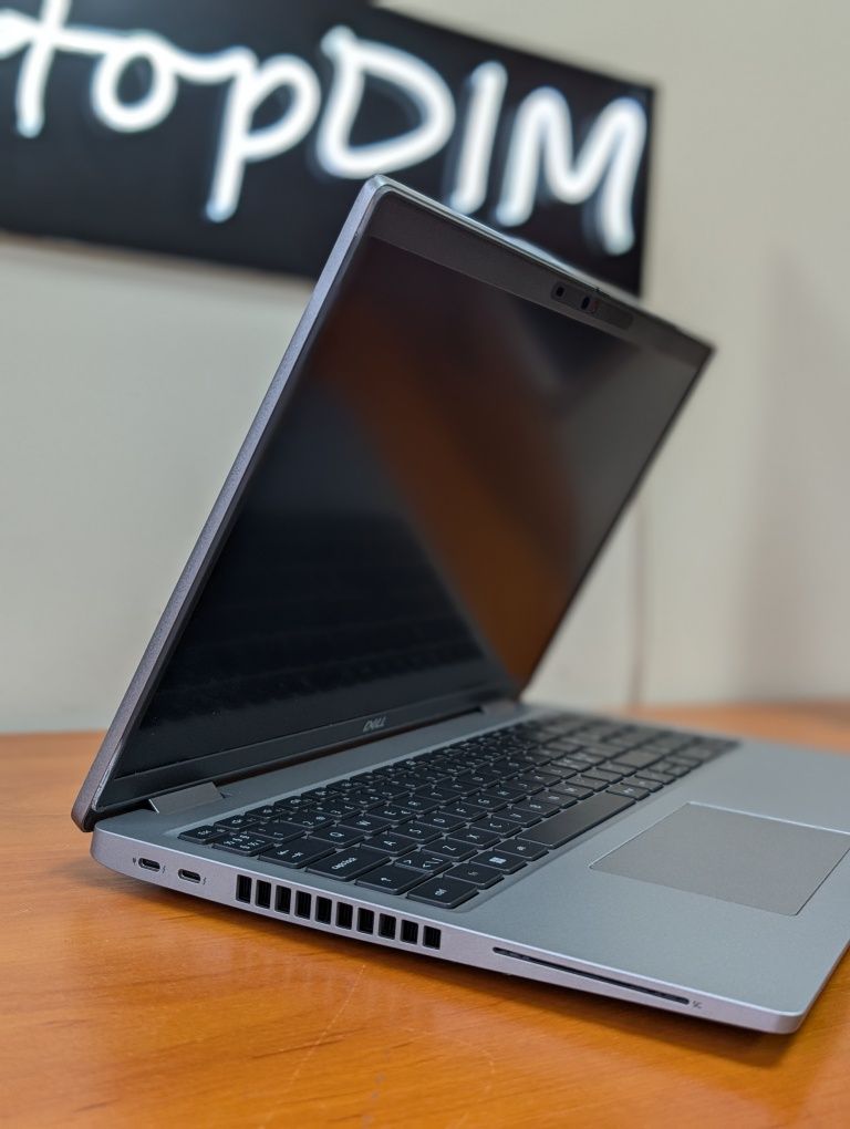 Ноутбук Dell Latitude 5520/i7-1185G7/16/512/15"/FullHD/IPS/ТОП.ГАРНИЙ