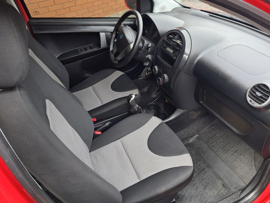 Geely Gx2 Газ 4-го поколения,  кондиционер,  стеклоподьемники.