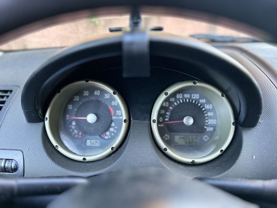 Volkswagen polo 2001 1.0 gasolina 140 mil km