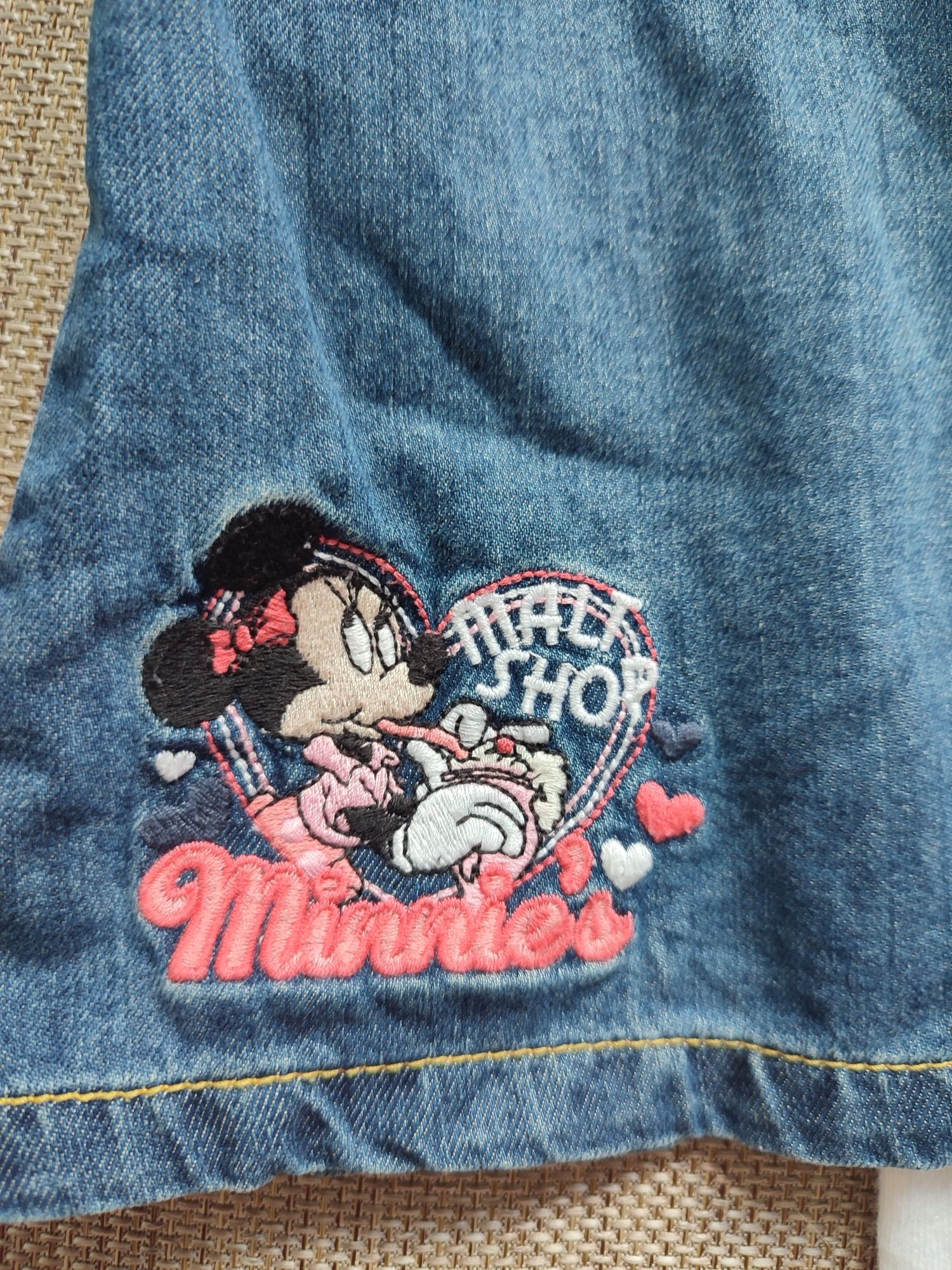 Sukienkach ogrodniczka jeans myszka Minnie