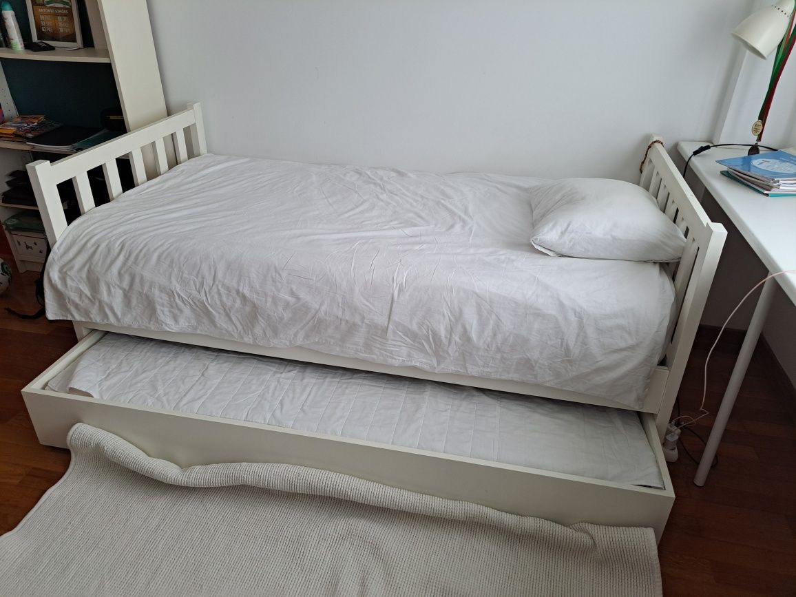 Duas camas individuais Homes in Heaven