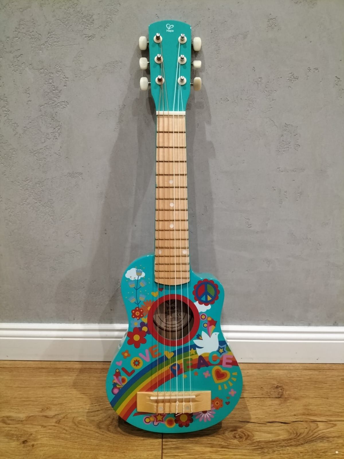 Gitara, hape, flower power