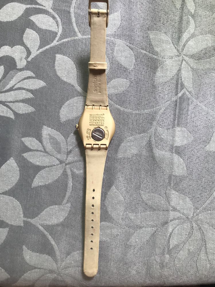 Swatch bracelete em pele