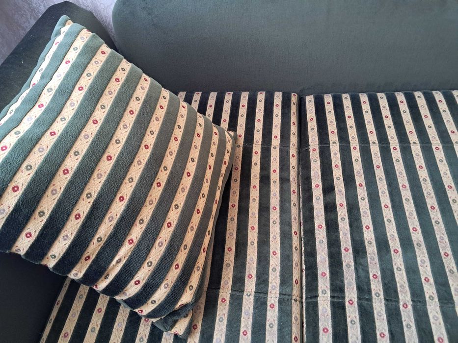 Kanapa tapczan sprawny  na działkę z pojemnikiem na pościel  sprzedam