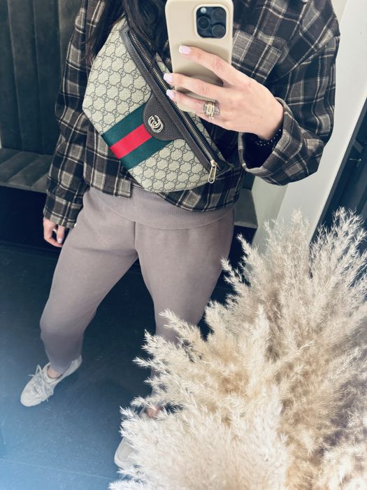 Saszetka nerka Gucci