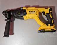 Młotowiertarka DEWALT DCH133M1