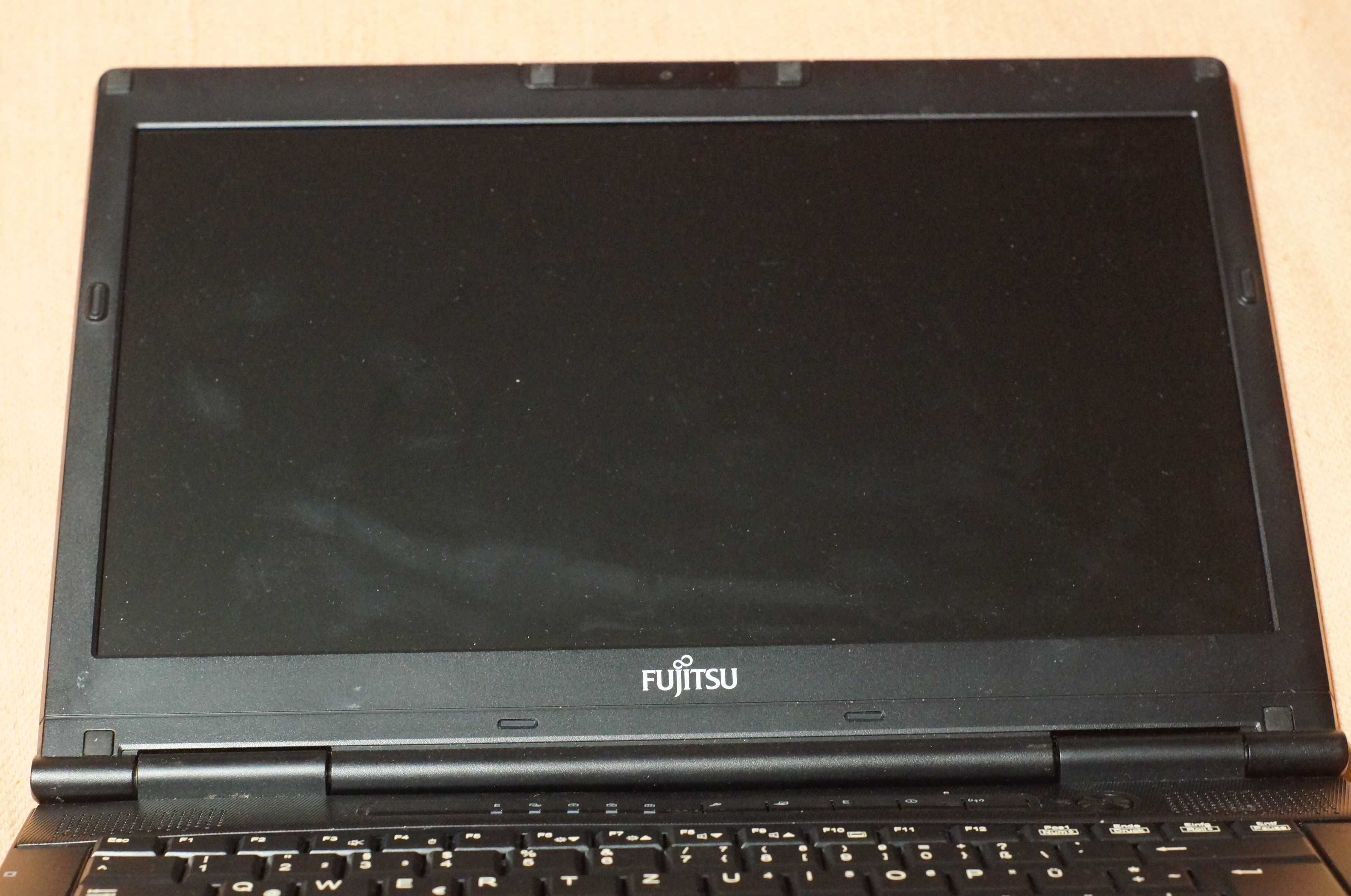 14" fujitsu s752 Core i5-3230M 2Gb DDR3 320Gb HDD