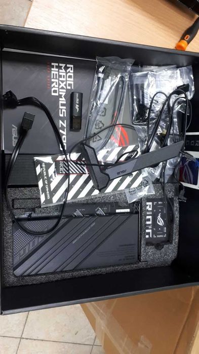 Материнська плата Asus Rog Maximus Z790 Hero ‎90MB1CI0-M0EAY0