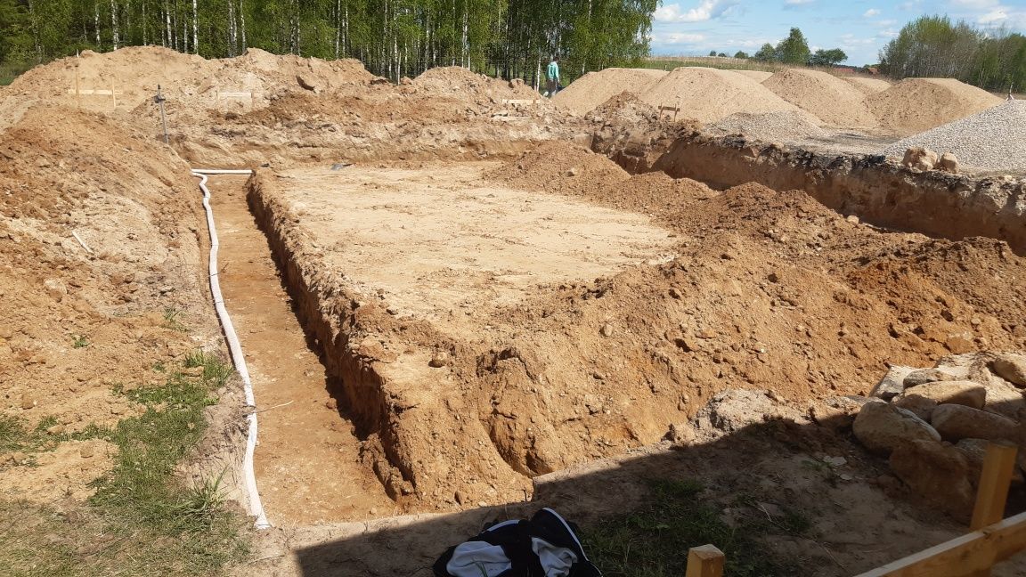 Budowa płyt fundamentowych, fundamentów punktowych domów drewnianych